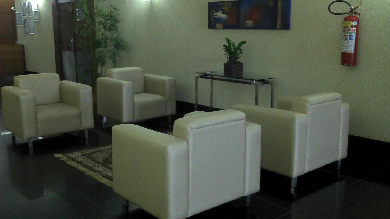 Edificio Century Plaza Apartment *